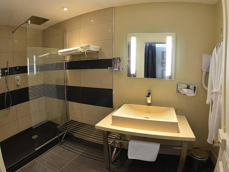 Domaine De Joinville Hotel