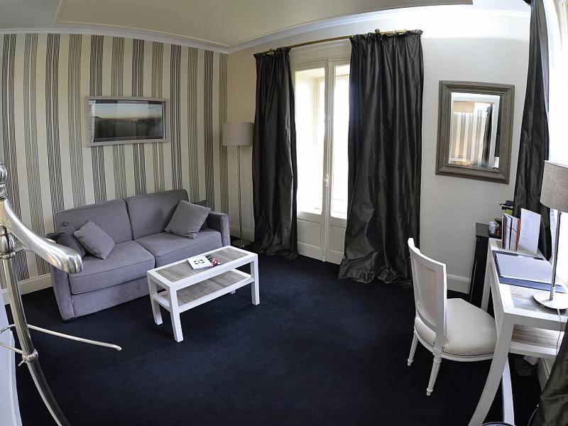 Hotel Domaine De Joinville 3*