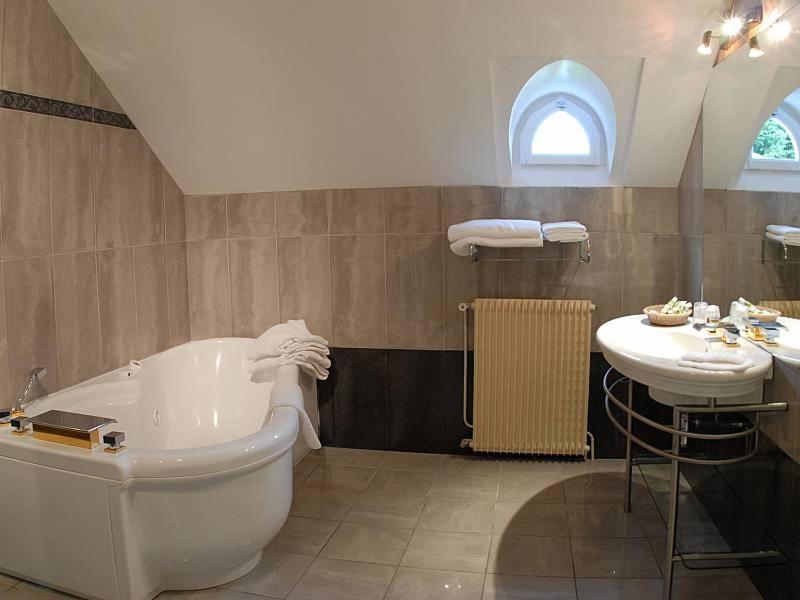 Domaine De Joinville Hotel 3*