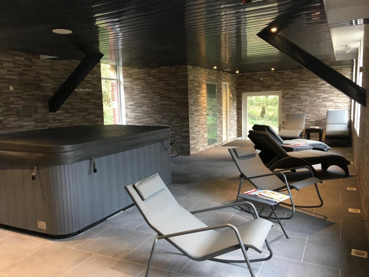 Domaine De Joinville Hotel